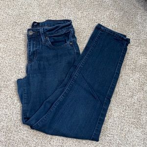 💎 Just Black skinny Jean. Size 25 Petite Dark blue wash.